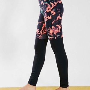 ALO Ribbed Goddess Leggings size Medium.  Worn a couple of times.